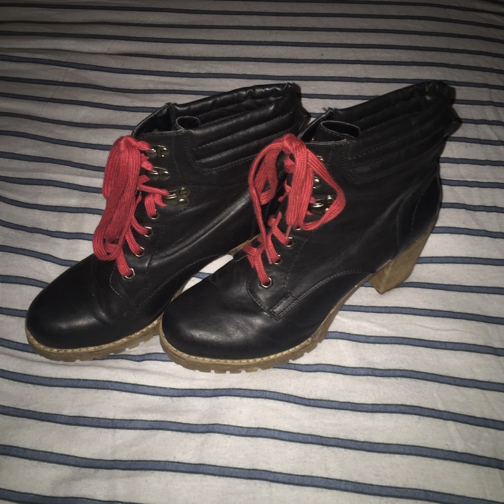 ⭐️Black Faux Leather Booties with Red Laces⭐️